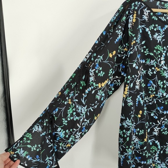 DKNY | tied sleeve top - Picture 2 of 5